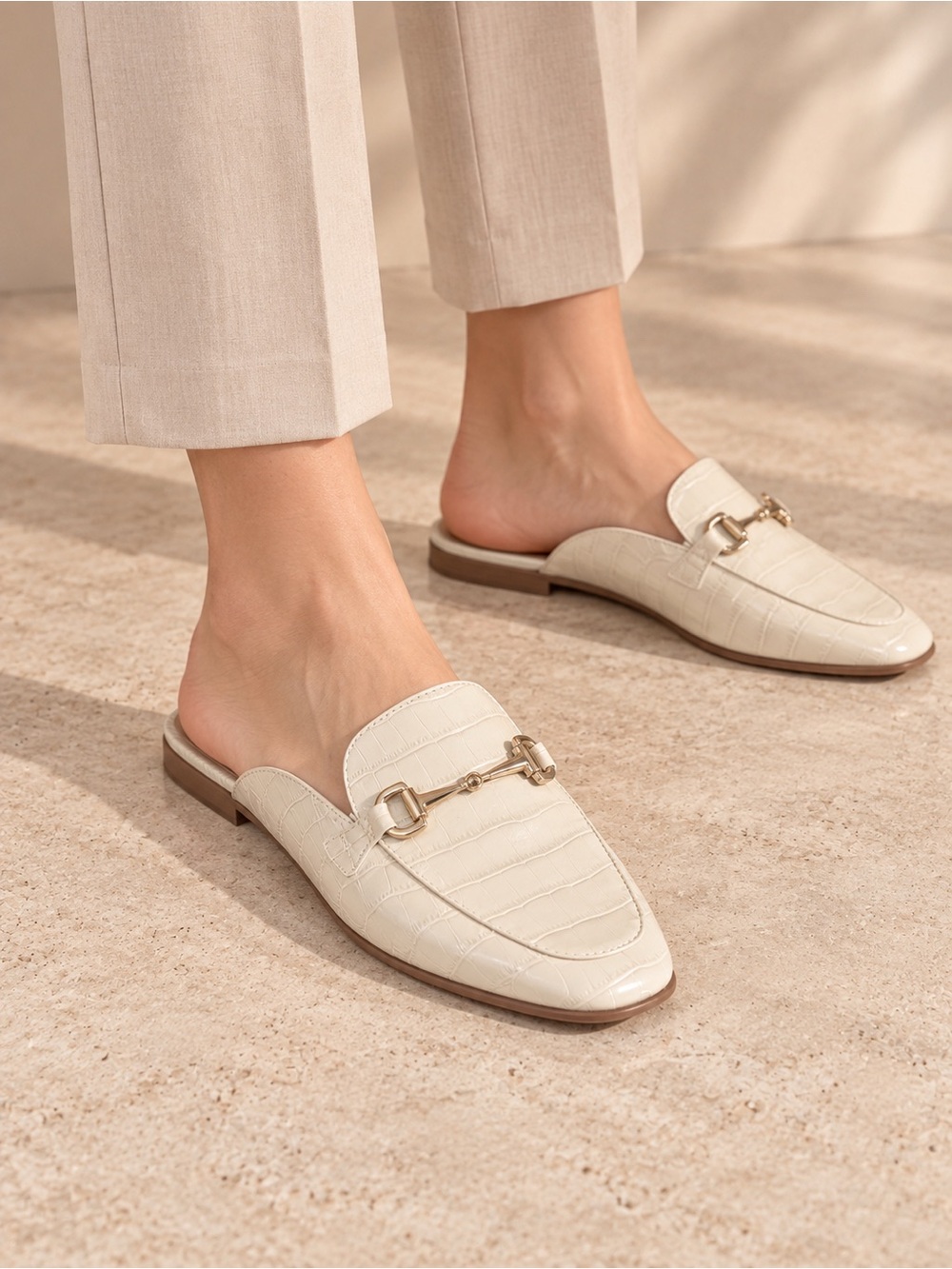 Old Navy Cream Croc-Embossed Slip-On Mules with Metal Bit